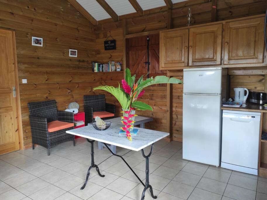 Le Tri Haut De Bellevue - Bungalow Heliconia Pointe-Noire Kültér fotó