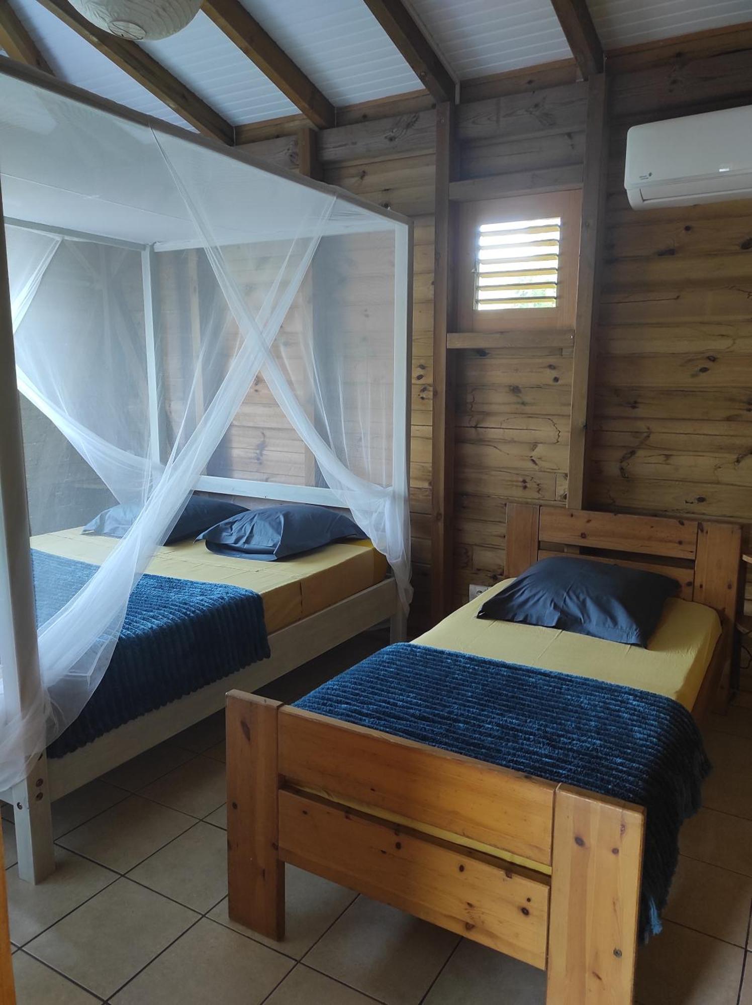 Le Tri Haut De Bellevue - Bungalow Heliconia Pointe-Noire Kültér fotó