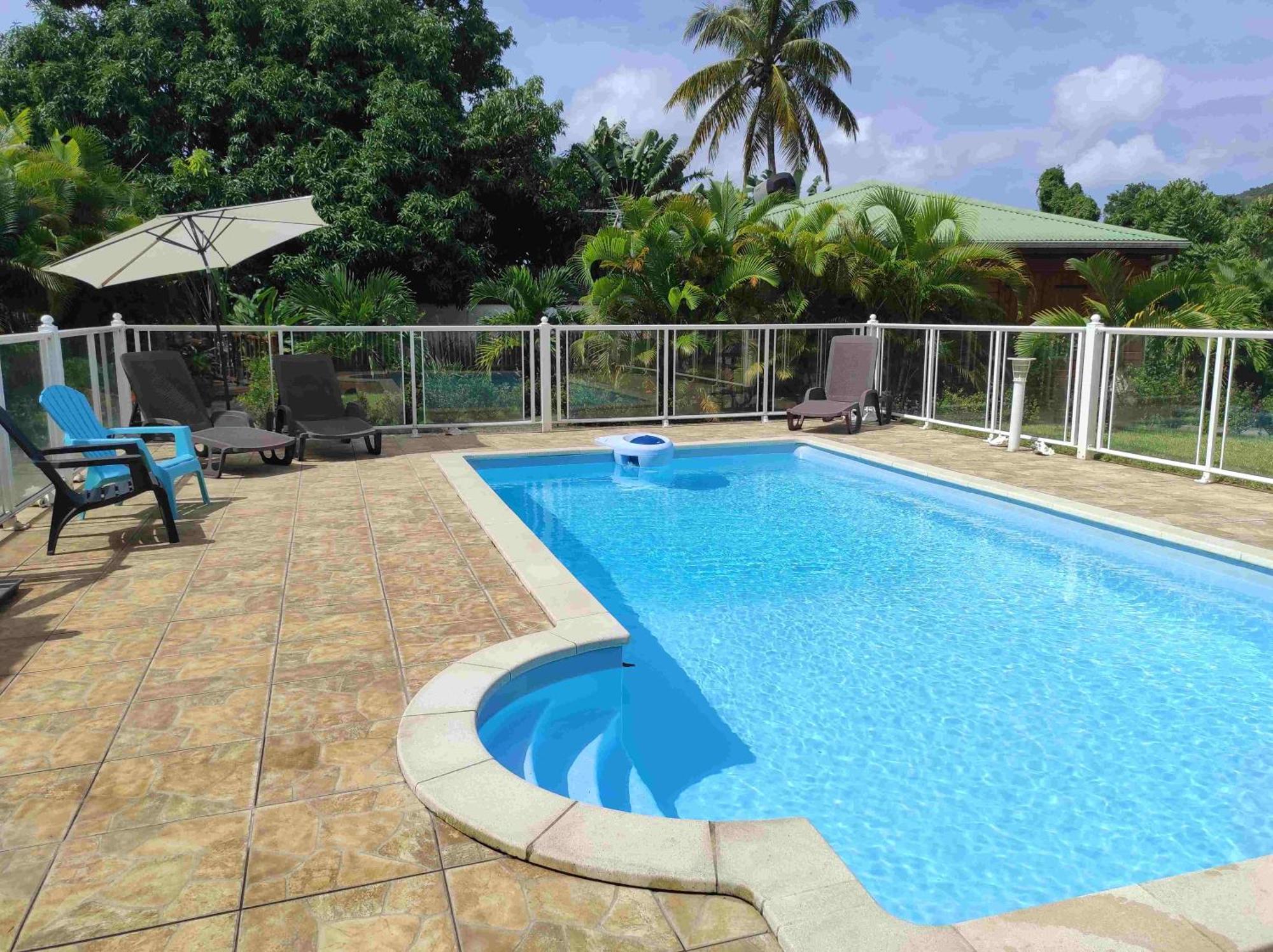 Le Tri Haut De Bellevue - Bungalow Heliconia Pointe-Noire Kültér fotó
